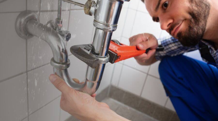 Leaking toilet repair in Moose, WY